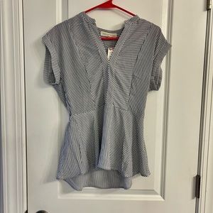 NWT -Monteau Los Angeles top SZ Large